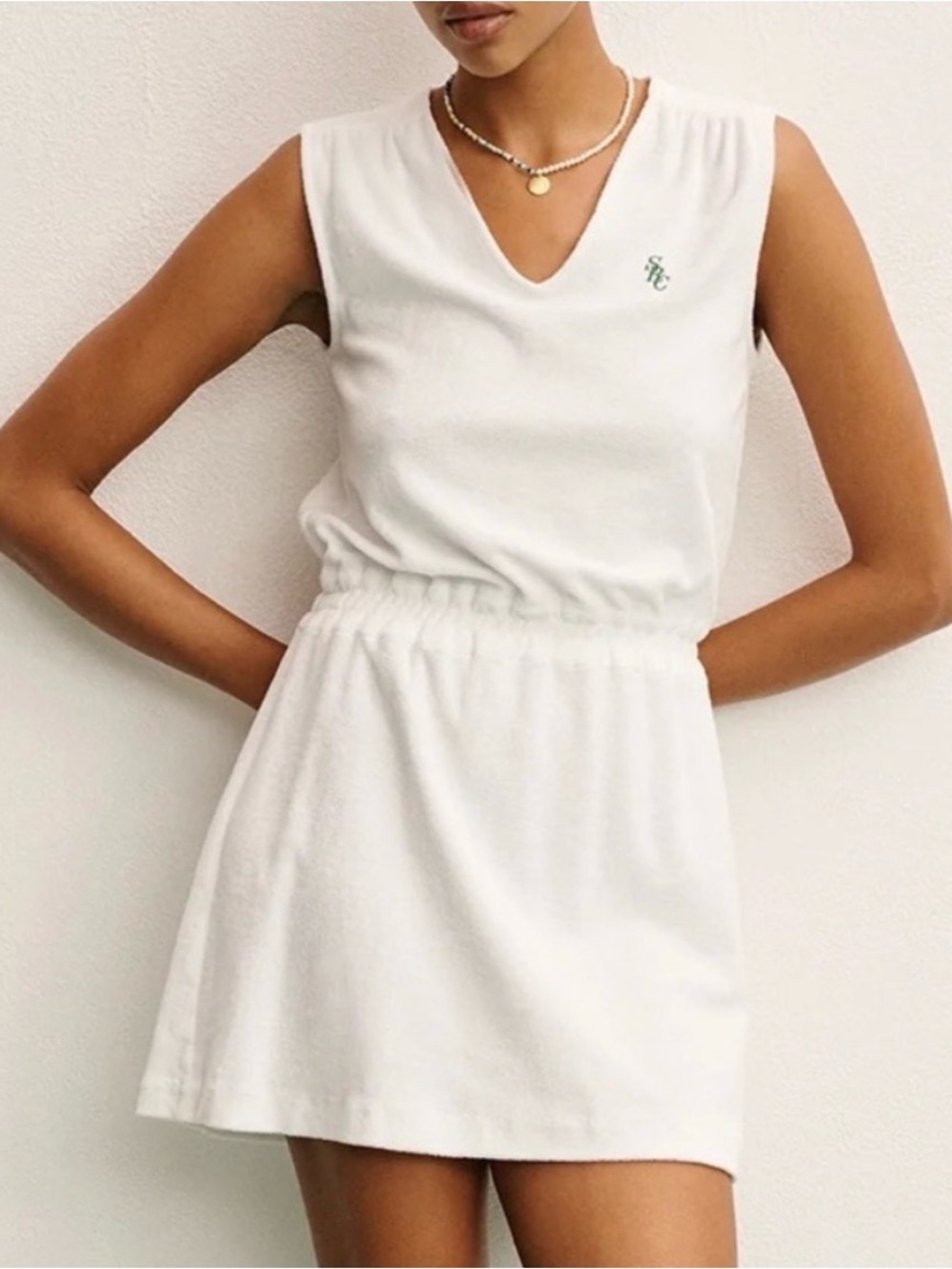 Sporty & Rich White Sleeveless V-Neck Mini Dress